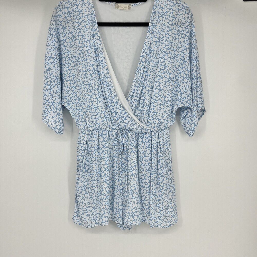 Altar’d State Blue & White Floral Flowy Waist Tie Romper Size Small CL016 - Picture 3 of 14